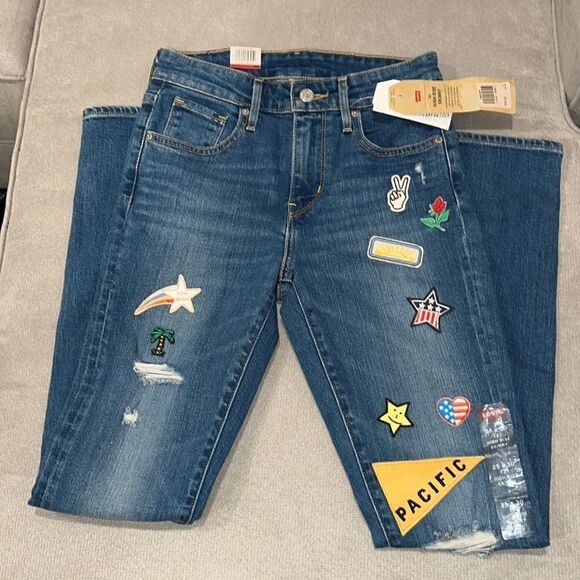 Vintage NWT- appliqués Levis jeans - Picture 1 of 7